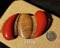 ART DECO MODERNIST RED BAKELITE CARVED WOOD Abstract PAISLEY Brooch Pin VINTAGE