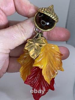Acorn with Autumn Color Leaves Vintage Gold Bakelite Brooch Pin M-2892