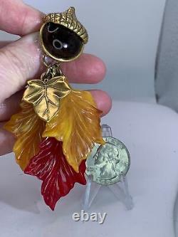 Acorn with Autumn Color Leaves Vintage Gold Bakelite Brooch Pin M-2892