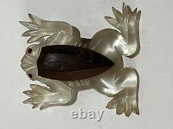 Antique ART DECO Bakelite And Wood FROG Brooch