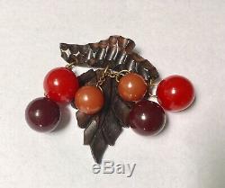 Bakelite Berry Berries Pin Brooch Branch Wood vintage Dangle 40s