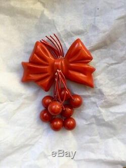 Bakelite Cherries Bow Pin Brooch vintage Dangle 40s carved