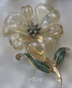 Beautiful Molded Lucite Huge Vintage Flower Pin Brooch Jelly Belly