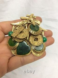 Beautiful Vtg Signed Art Green Bakelite Asian Theme Clip Pin Brooch