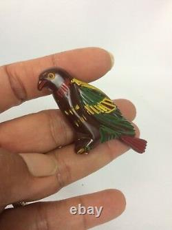 Beautiful vtg Carved Bakelite Painted Parrot Bird pin brooch