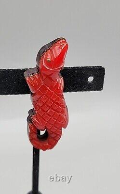 Carved Red Bakelite & Wood Lizard Brooch Antique Detailed Rare Reptile Pin