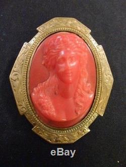 Circa 20s VTG Bakelte Cameo Brooch Early Plastic Ornate Antiqued Brass Frame Pin
