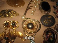 Huge Lot Of 136 Vintage Rhinestone Pin Brooches 1940's Assorted Colors