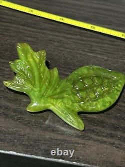 Rare Figural Bakelite Green Carved Leaf Pin Brooch Collectible Piece