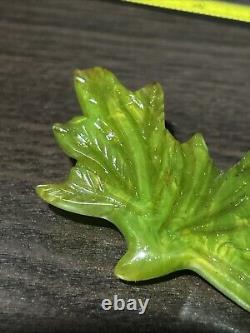 Rare Figural Bakelite Green Carved Leaf Pin Brooch Collectible Piece