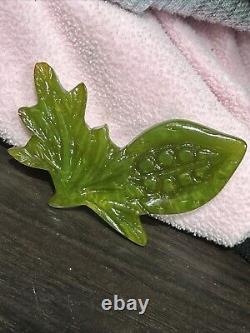 Rare Figural Bakelite Green Carved Leaf Pin Brooch Collectible Piece