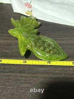 Rare Figural Bakelite Green Carved Leaf Pin Brooch Collectible Piece