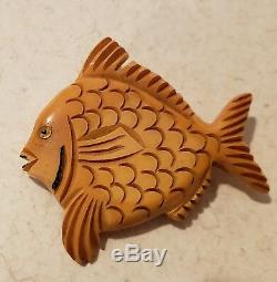 Rare Vintage 1930's Bakelite Carved Fish Pin With Glass Eye