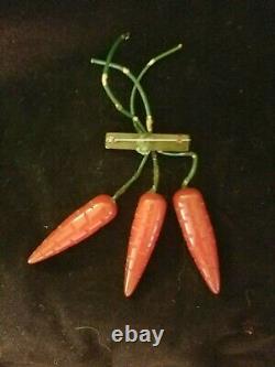 Rare Vintage Pin Bakelite Bunch Of Carrots, Very Good Condition