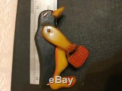 Rare vintage bakelite peguin pin brooch movable