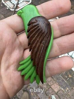 Stunning Vintage Carved Green Bakelite & Wood Parrot Bird Pin Brooch