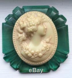 Stunning Vintage Green Carved Bakelite Cameo Brooch Pin Immaculate