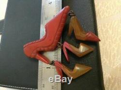 Unique vintage bakelite pin brooch high heel shoes