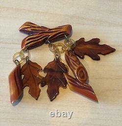 Vintage 1930's Resin Washed Rust BakeLite Oak Leaves & Logs Pin Brooch AS-IS