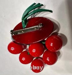 Vintage Art Deco Bakelite Carved Slice of Wood 6 Red Cherries Bunch Brooch Pin