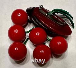 Vintage Art Deco Bakelite Carved Slice of Wood 6 Red Cherries Bunch Brooch Pin