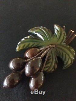 Vintage Bakelite Pin Palm Tree Coconuts Tests Positive With Simichrome