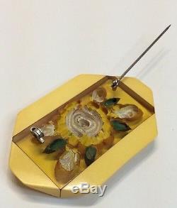 Vintage Bakelite Pin Reverse Carved Flowers Yellowith Apple juice (c59)