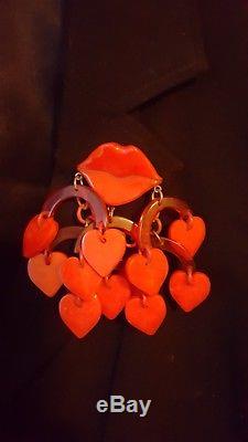 Vintage Bakelite Valentine Red Heart Brooch Pin