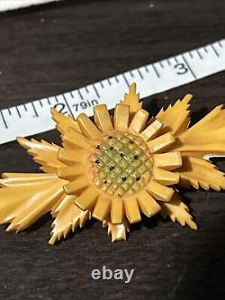 Vintage Beautiful Tier Carved Flowers Leaves Yellow & Green BAKELITE Pin Brooch