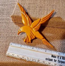 Vintage CARVED BAKELITE RHINESTONE AMERICAN EAGLE Flying Bird Brooch Pin USA