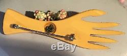 Vintage Carved Marbled Cream Corn Bakelite Hand With Corsage Pin Brooch