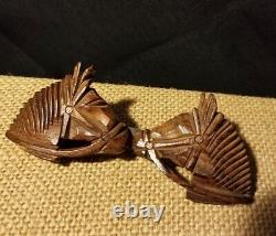 Vintage Carved Wood Art Deco Bakelite Era Kissing Horses Brooch Pin Scarf Clip