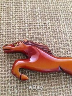 Vintage RARE BAKELITE pin running horse overdye beautiful