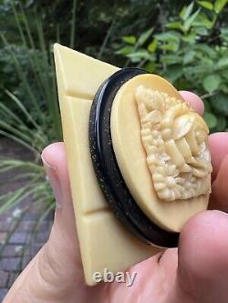 Vintage Rare Laura Thornhill Rin Tin Pin Carved Bakelite Floral Flower Brooch