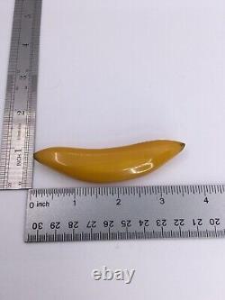 Vtg Bakelite Banana Pin Yellow With Green Ends (c1310)